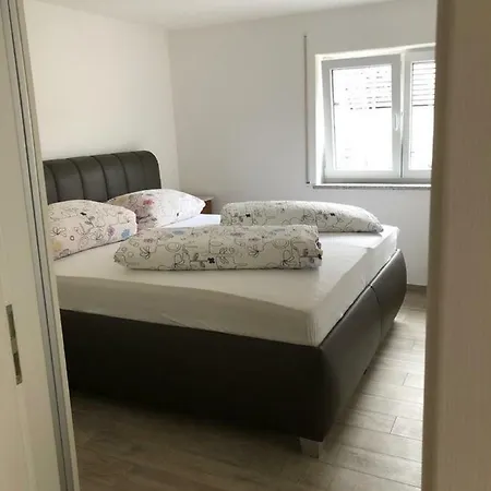 شقة Haus Maerzenbach